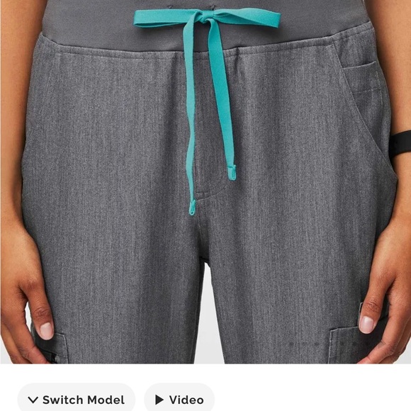 Figs Graphite Scrub Set - Picture 3 of 9